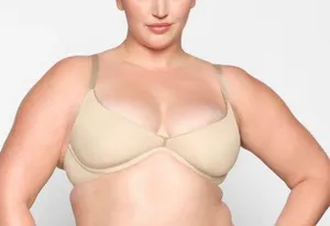 SKIMS Weightless Bra NWT 36A thumbnail 1