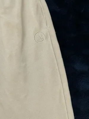 Vuori Boyfriend Sweatpants sz Medium  thumbnail 3