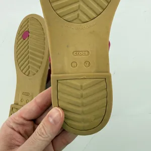 Crocs Tulum Toe Post Sandal Flip Flop Fuchsia Pink Tan Women 7 Buckle Straps thumbnail 10