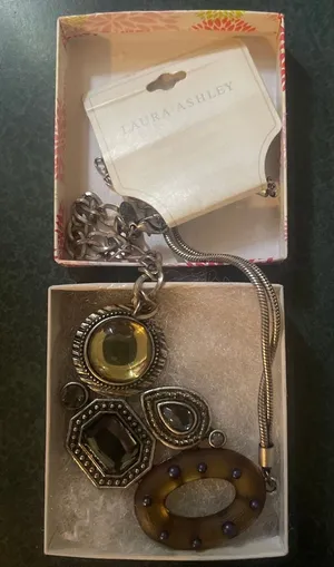Laura Ashley Necklace  thumbnail 1