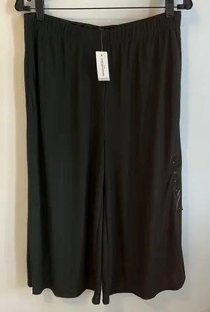 Banana Republic Factory Dark Green Wide Leg Crop Gauchos thumbnail 1