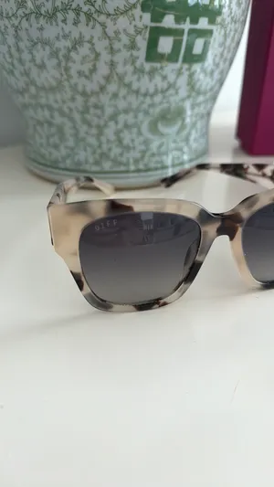 DIFF Eyewear Sunglasses thumbnail 3