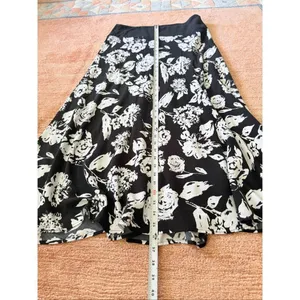 George Black White Floral Midi A-Line Skirt Rayon Pull On Women’s L 12/14 thumbnail 5
