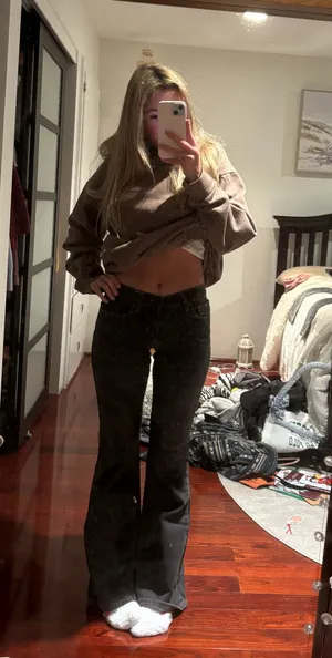Urban Outfitters BDG Flare Jeans Low-Rise thumbnail 1