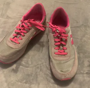 New Balance Grey & Pink Retro Mesh Suede Sneakers thumbnail 3