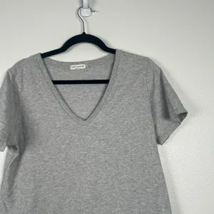 Good American Women's Short Sleeve V Neck Cotton Tee Shirt Grey‎ Sz 1 (S) thumbnail 3