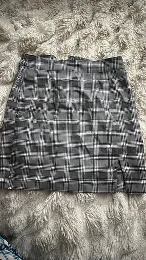 garage skirt thumbnail 2