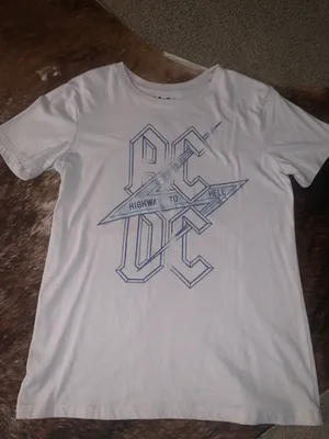 AC/DC Tshirt Size M thumbnail 1