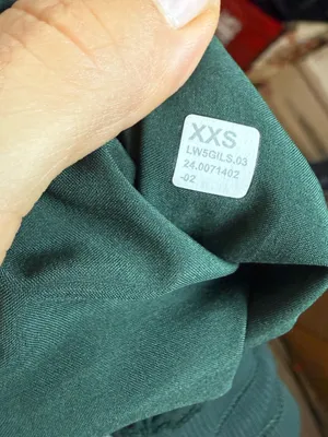 Lululemon Legacy Green Dance Studio Relaxed-Fit Mid-Rise Cargo Pant thumbnail 4