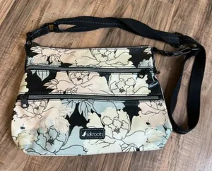 ‎Sakroots crossbody purse thumbnail 1