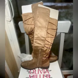 Knee High Strappy Back Low Heel Boots Size 7.5 thumbnail 5