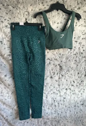 510. Gymshark xs / small set 2pc bundle thumbnail 1