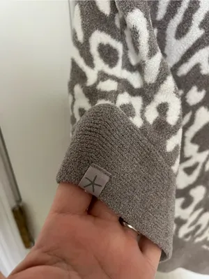 Barefoot Dreams Gray and Cream Animal-Print Poncho thumbnail 5