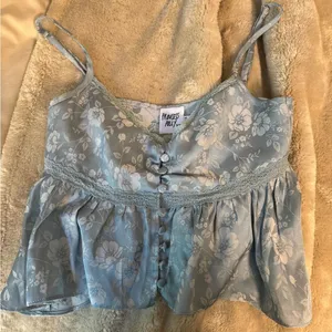 Princess Polly Blue Floral Women's Top thumbnail 1