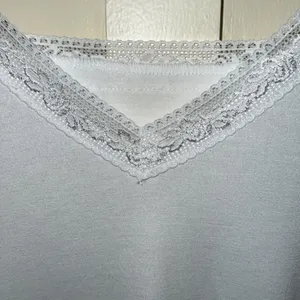 White Lace Sleeve Blouse Women Size Large Boho V Neck Summer Top NWT thumbnail 2