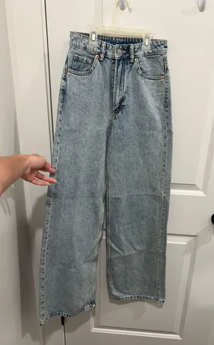 H&M wide leg jeans thumbnail 1
