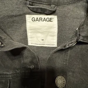 Garage Black cropped jean jacket thumbnail 3