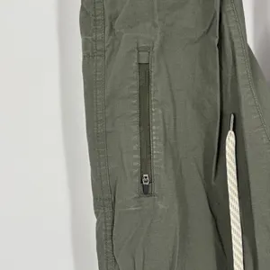 Vuori Ripstop Sage Green Pants xs thumbnail 2
