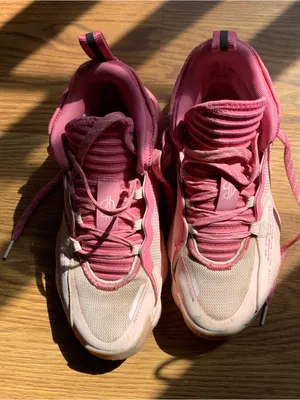 adidas Dame 7 Dolla Women Shoes Sneaker Size 6 Basketball Shoes Athletic thumbnail 1