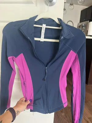 Cropped Athletic Jacket thumbnail 3