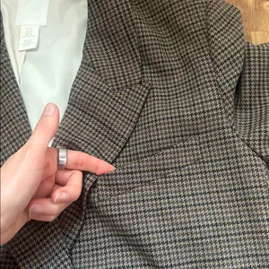 H&M Brown, Black, Tan,‎ Gray Houndstooth Oversized Blazr thumbnail 3