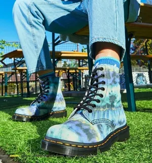Dr‎ Martens boots 1460 Pascal Tie Dye Blue Pattern Boot size 6 moto boho thumbnail 1