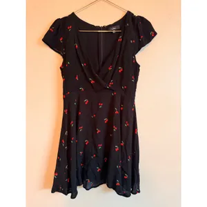 Lulus Mini Dress Women Medium Black Cherry Print Cherish‎ You Surplice Flutter thumbnail 4