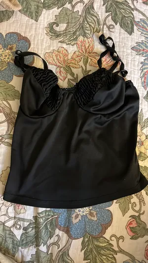 Tank Tops Black thumbnail 2