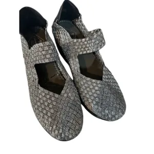 St. John’s Bay Metallic Gray Silver Woven Top Strap Shoes Women Sz 10 thumbnail 2
