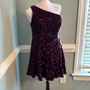 Stacees Regency Sequin One-Shoulder Dress - Rich Purple. Size 12 nwt thumbnail 3