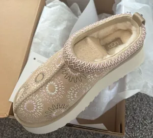Ugg Pink Stitching Tazzman Slippers thumbnail 1