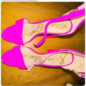 Sam Edelman Hot Pink Patent Ankle Strap Heels Barbiecore Statement Sandals 8M thumbnail 8