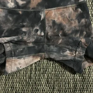 Lululemon Align Super High Rise Short *10" Nulu Diamond Dye Graphite Grey Pink thumbnail 3