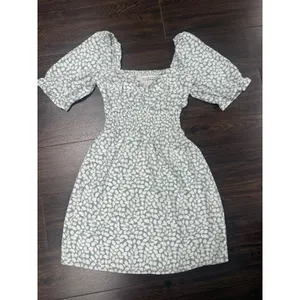 Abercrombie & Fitch Floral‎ Smocked Mini Dress | Size Xs thumbnail 2
