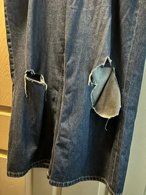 Abercrombie & Fitch High Rise Loose Jean thumbnail 4