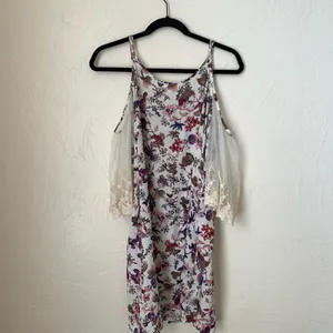 Umgee floral cold shoulder dress▪️size S thumbnail 6