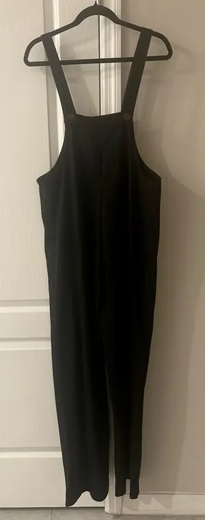 SHEIN Black Overall Jumpsuit Size Medium thumbnail 1