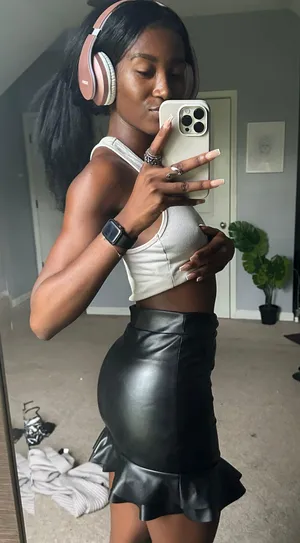 Pretty Little Thing Leather Skirt thumbnail 3