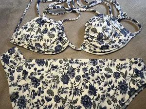 Abercrombie & Fitch Bikini Swimsuit Womens Medium White Floral Triangle Halter thumbnail 1
