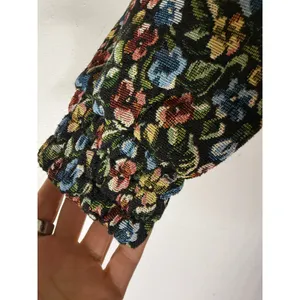 NWT Kimchi Blue Jacket Womens Small Black Floral Tapestry Cropped Quilted Zip Up thumbnail 6