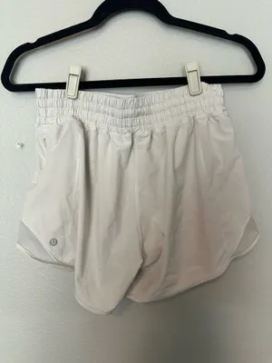 Lululemon Shorts Hotty Hot 4" High-Rise thumbnail 5
