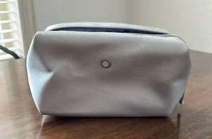 Bvlgari Cosmetic/perfume bag thumbnail 1
