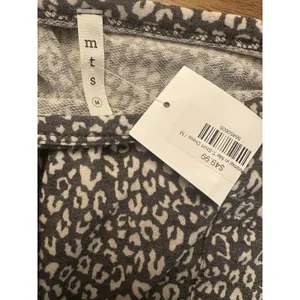 Animal Print Cheetah T-shirt Dress Size Medium Pockets Loose Short Sleeve NEW thumbnail 4