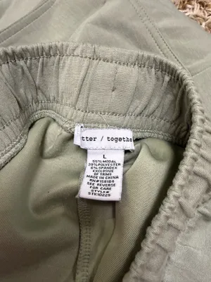 Sage green cotton short Size L thumbnail 3