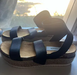 Steve Madden Kimmie Black Sandals thumbnail 1