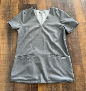 FIGS Casma Three Pocket Scrub Top Graphite Gray XS thumbnail 1