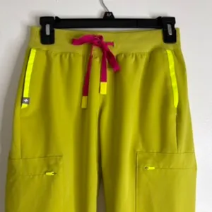 FIGS Women’s Technical Collection XXS Jogger Scrub Pants Chartreuse Green Pink thumbnail 6