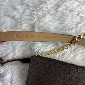 MICHAEL KORS Jet Set Brown Signature with Chain Belt Bag thumbnail 4