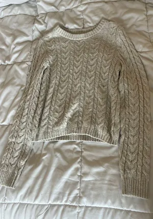 American Eagle Outfitters Sweater thumbnail 1