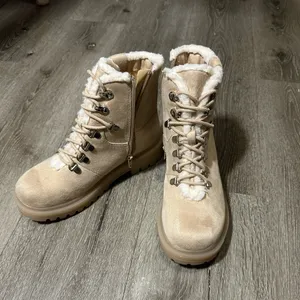 Soda Beige Lace-Up Winter Boots thumbnail 2